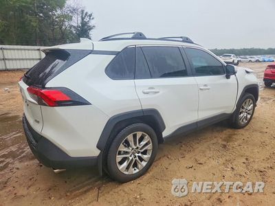 Trzecie zdjęcie samochodu z tyłu: 2025 TOYOTA RAV4 XLE PREMIUM VIN:2T3C1RFV8SW369026 - miniatura
