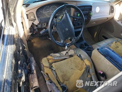 Zdjęcie 8 z 13 samochodu: 1999 MERCURY MOUNTAINEER VIN:4M2ZU52P7XUJ39851 - miniatura
