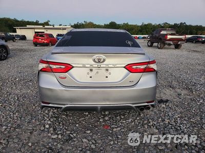 Zdjęcie 6 z 12 samochodu: 2018 TOYOTA CAMRY SE VIN:4T1B11HK3JU038359 - miniatura
