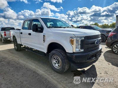 Czwarte zdjęcie samochodu z boku: 2019 FORD F350 SUPER DUTY VIN:1FT8W3B66KEC28918 - miniatura