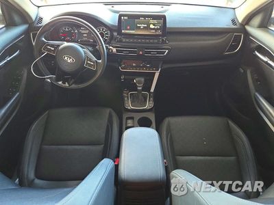 Zdjęcie 8 z 13 samochodu: 2021 KIA SELTOS SX VIN:KNDETCA25M7088636 - miniatura
