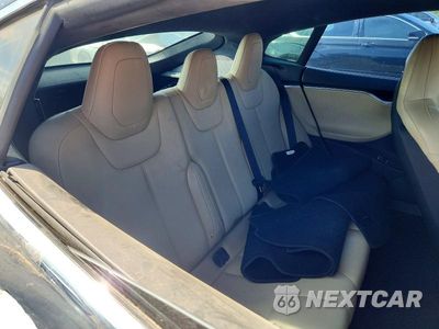 Zdjęcie 11 z 14 samochodu: 2016 TESLA MODEL S VIN:5YJSA1E16GF129160 - miniatura
