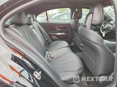 Zdjęcie 10 z 13 samochodu: 2025 MERCEDES-BENZ E 350 4MATIC VIN:W1KLF4HB0SA119131 - miniatura