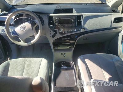 Zdjęcie 8 z 13 samochodu: 2014 TOYOTA SIENNA LE VIN:5TDKK3DC2ES463755 - miniatura