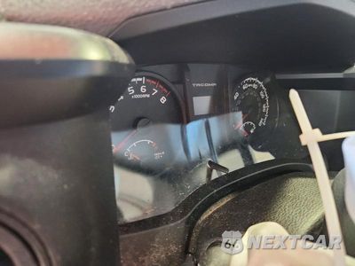 Zdjęcie 9 z 12 samochodu: 2017 TOYOTA TACOMA SR V6 VIN:5TFCZ5AN1HX055540 - miniatura