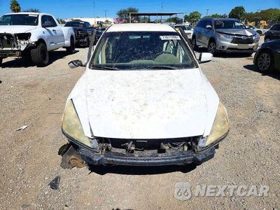Piąte zdjęcie samochodu w środku: 2003 HONDA ACCORD LX VIN:JHMCM56343C053656 - miniatura