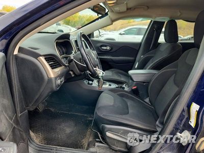 Zdjęcie 7 z 14 samochodu: 2015 JEEP CHEROKEE LATITUDE VIN:1C4PJMCS4FW725901 - miniatura