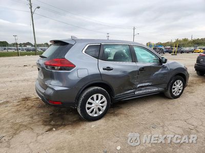 Trzecie zdjęcie samochodu z tyłu: 2019 NISSAN ROGUE S VIN:5N1AT2MV2KC840825 - miniatura