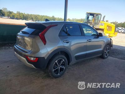 Trzecie zdjęcie samochodu z tyłu: 2026 KIA NIRO LX VIN:KNDCP3LE2T5315746 - miniatura