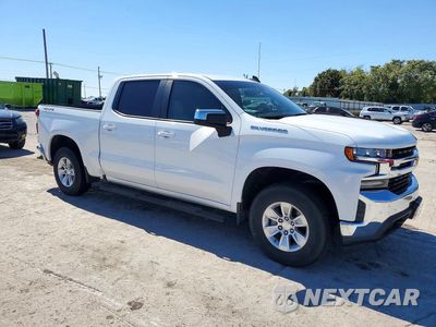 Czwarte zdjęcie samochodu z boku: 2021 CHEVROLET SILVERADO K1500 LT VIN:1GCUYDED6MZ101803 - miniatura