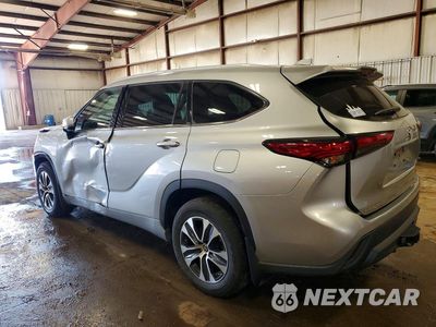 Drugie zdjęcie samochodu z przodu: 2022 TOYOTA HIGHLANDER XLE VIN:5TDGZRBH0NS575179 - miniatura