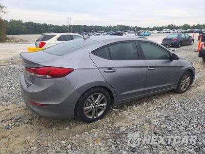 Trzecie zdjęcie samochodu z tyłu: 2018 HYUNDAI ELANTRA VALUE EDITION VIN:5NPD84LF6JH354823 - miniatura