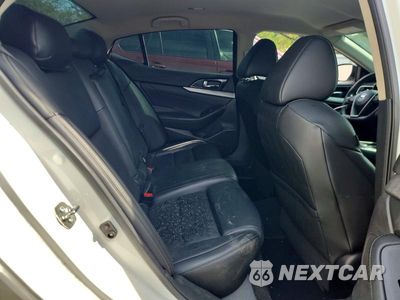 Zdjęcie 10 z 13 samochodu: 2017 NISSAN MAXIMA 3.5 SV VIN:1N4AA6AP4HC419338 - miniatura