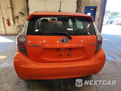 Zdjęcie 6 z 12 samochodu: 2013 TOYOTA PRIUS C TWO VIN:JTDKDTB31D1052596 - miniatura