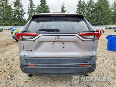 Zdjęcie 6 z 14 samochodu: 2019 TOYOTA RAV4 XLE VIN:JTMW1RFV4KJ016892 - miniatura