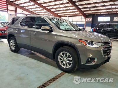Czwarte zdjęcie samochodu z boku: 2018 CHEVROLET TRAVERSE LT VIN:1GNEVGKW1JJ182652 - miniatura