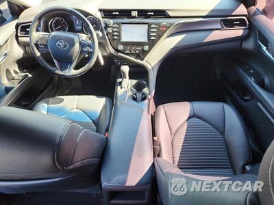 Zdjęcie 8 z 12 samochodu: 2019 TOYOTA CAMRY SE VIN:4T1B11HKXKU855684 - miniatura