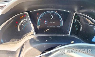 Zdjęcie 9 z 13 samochodu: 2018 HONDA CIVIC EX VIN:2HGFC2F88JH572720 - miniatura