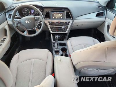 Zdjęcie 8 z 13 samochodu: 2016 HYUNDAI SONATA SE VIN:5NPE24AF9GH310087 - miniatura