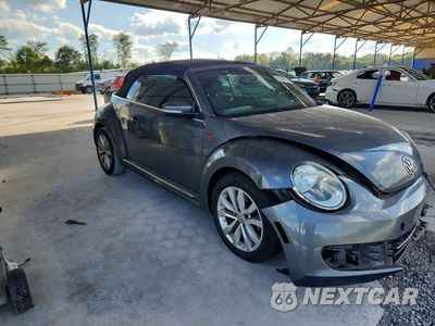 Czwarte zdjęcie samochodu z boku: 2013 VOLKSWAGEN BEETLE VIN:3VW5L7ATXDM813862 - miniatura