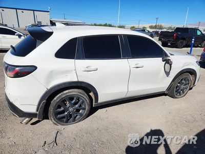 Trzecie zdjęcie samochodu z tyłu: 2025 HONDA HR-V SPORT VIN:3CZRZ2H58SM717698 - miniatura