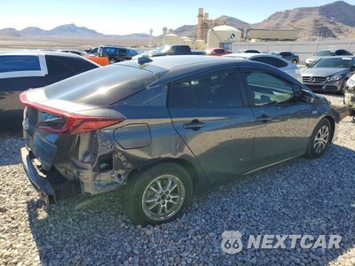 Trzecie zdjęcie samochodu z tyłu: 2021 TOYOTA PRIUS PRIME LE VIN:JTDKAMFP7M3178980 - miniatura