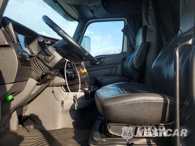 Zdjęcie 7 z 13 samochodu: 2022 INTERNATIONAL LT625 SEMI TRUCK VIN:3HSDZAPR5NN816855 - miniatura