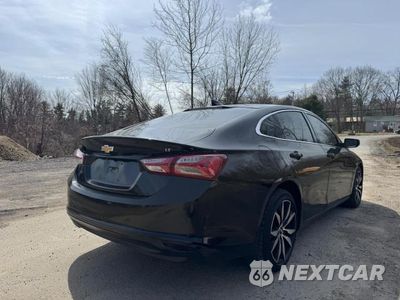 Czwarte zdjęcie samochodu z boku: 2019 CHEVROLET MALIBU LT VIN:1G1ZD5ST5KF135693 - miniatura