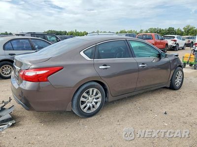 Trzecie zdjęcie samochodu z tyłu: 2017 NISSAN ALTIMA 2.5 S VIN:1N4AL3AP3HN326761 - miniatura