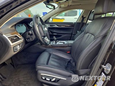 Zdjęcie 7 z 12 samochodu: 2017 BMW 740 XE VIN:WBA7J2C30HG497953 - miniatura