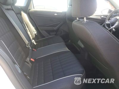Zdjęcie 10 z 12 samochodu: 2023 VOLKSWAGEN JETTA SPORT VIN:3VWBM7BU3PM033536 - miniatura