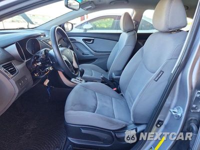 Zdjęcie 7 z 12 samochodu: 2012 HYUNDAI ELANTRA GLS VIN:KMHDH4AE8CU356054 - miniatura