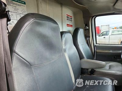 Zdjęcie 11 z 14 samochodu: 2007 FORD E450 BOX TRUCK VIN:1FDXE45S37DB14610 - miniatura