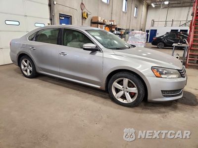 Czwarte zdjęcie samochodu z boku: 2013 VOLKSWAGEN PASSAT SE VIN:1VWBN7A32DC025639 - miniatura