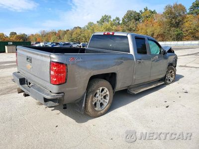 Trzecie zdjęcie samochodu z tyłu: 2017 CHEVROLET SILVERADO K1500 LT VIN:1GCVKREC9HZ289118 - miniatura