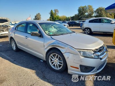 Czwarte zdjęcie samochodu z boku: 2010 FORD FUSION S VIN:3FAHP0GA2AR257729 - miniatura