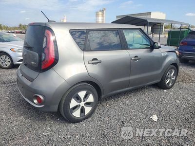 Trzecie zdjęcie samochodu z tyłu: 2017 KIA SOUL EV EV-E VIN:KNDJP3AEXH7021775 - miniatura