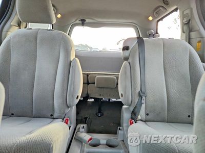 Zdjęcie 10 z 13 samochodu: 2014 TOYOTA SIENNA LE VIN:5TDKK3DC2ES496819 - miniatura