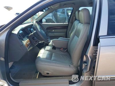 Zdjęcie 7 z 12 samochodu: 2008 MERCURY GRAND MARQUIS GS VIN:2MEFM74V36X619603 - miniatura