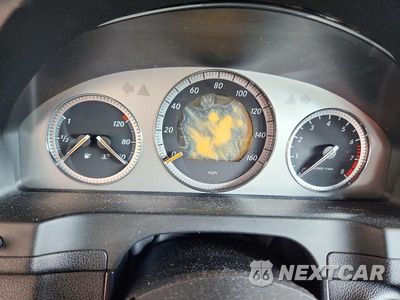 Zdjęcie 9 z 12 samochodu: 2008 MERCEDES-BENZ C 300 VIN:WDDGF54X98F140807 - miniatura