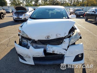 Piąte zdjęcie samochodu w środku: 2009 TOYOTA MATRIX S VIN:2T1KE40E49C014158 - miniatura