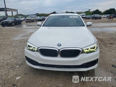 Piąte zdjęcie samochodu w środku: 2019 BMW 540 I VIN:WBAJE5C5XKWE66304 - miniatura