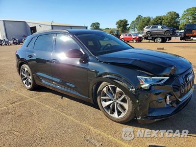 Czwarte zdjęcie samochodu z boku: 2021 AUDI E-TRON PREMIUM PLUS VIN:WA1LAAGE6MB028990 - miniatura