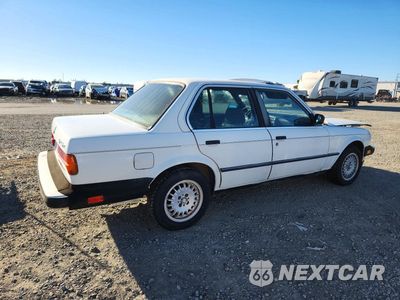 Trzecie zdjęcie samochodu z tyłu: 1985 BMW 325 E VIN:WBAAE5406F0696432 - miniatura