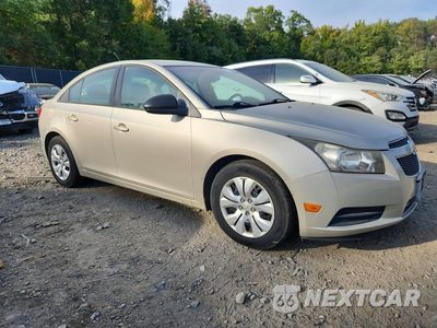 Czwarte zdjęcie samochodu z boku: 2014 CHEVROLET CRUZE LS VIN:1G1PA5SG7E7221802 - miniatura