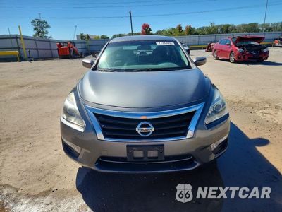 Piąte zdjęcie samochodu w środku: 2015 NISSAN ALTIMA 2.5 S VIN:1N4AL3AP0FN355759 - miniatura