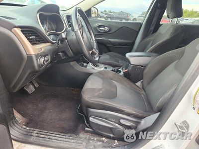 Zdjęcie 7 z 12 samochodu: 2016 JEEP CHEROKEE LATITUDE VIN:1C4PJMCB8GW197166 - miniatura