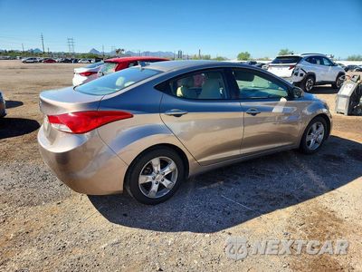 Trzecie zdjęcie samochodu z tyłu: 2013 HYUNDAI ELANTRA GLS VIN:5NPDH4AE3DH378382 - miniatura