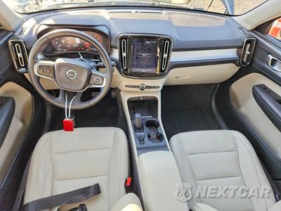 Zdjęcie 8 z 12 samochodu: 2019 VOLVO XC40 T5 MOMENTUM VIN:YV4162UK2K2127296 - miniatura