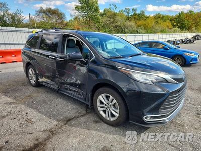 Czwarte zdjęcie samochodu z boku: 2023 TOYOTA SIENNA XLE VIN:5TDJSKFC2PS103343 - miniatura